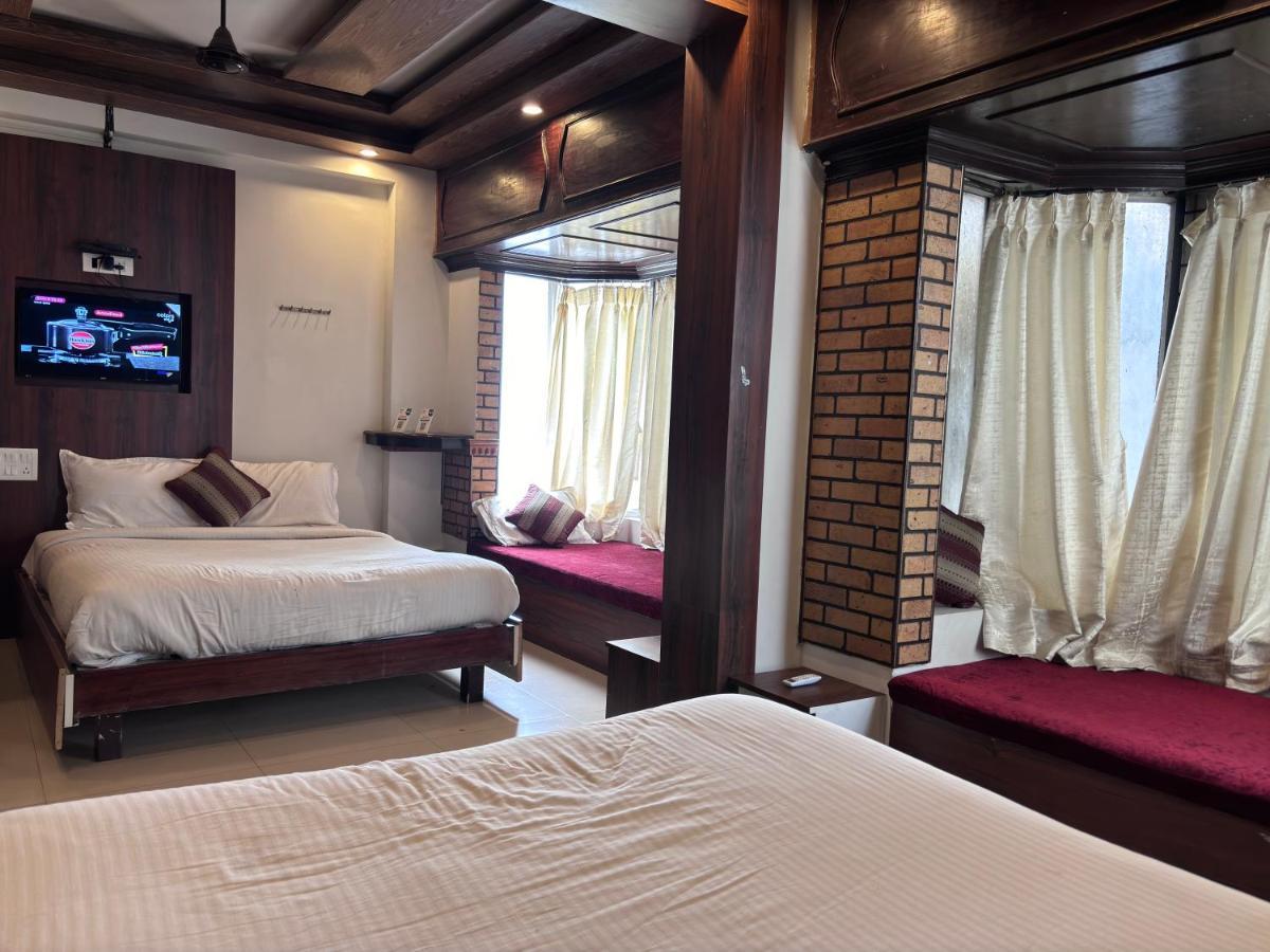 Hotel Raj Empire Mysore Ngoại thất bức ảnh